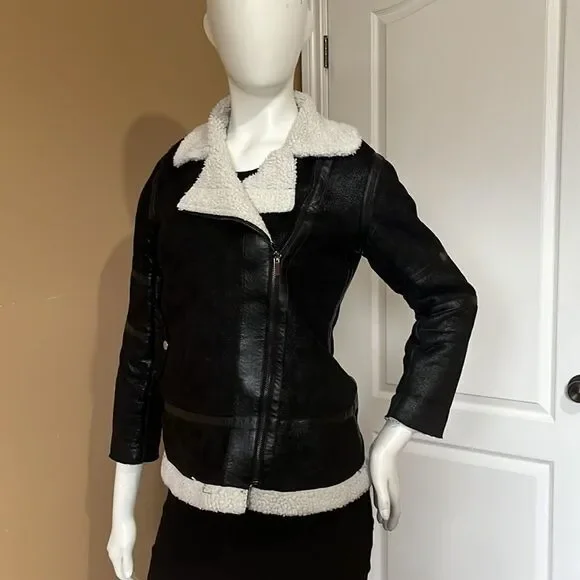 Beautiful winter jacket/ Size S - Picture 7 of 13